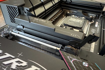 华硕ROG Strix B850-F游戏WiFi评论